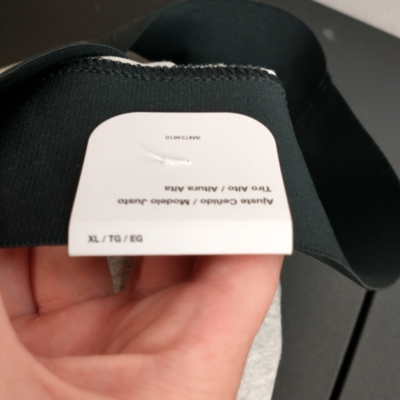 NWT Nike OSU Buckeyes Tight Fit High Rise Leggings, size XL - Picture 3 of 11